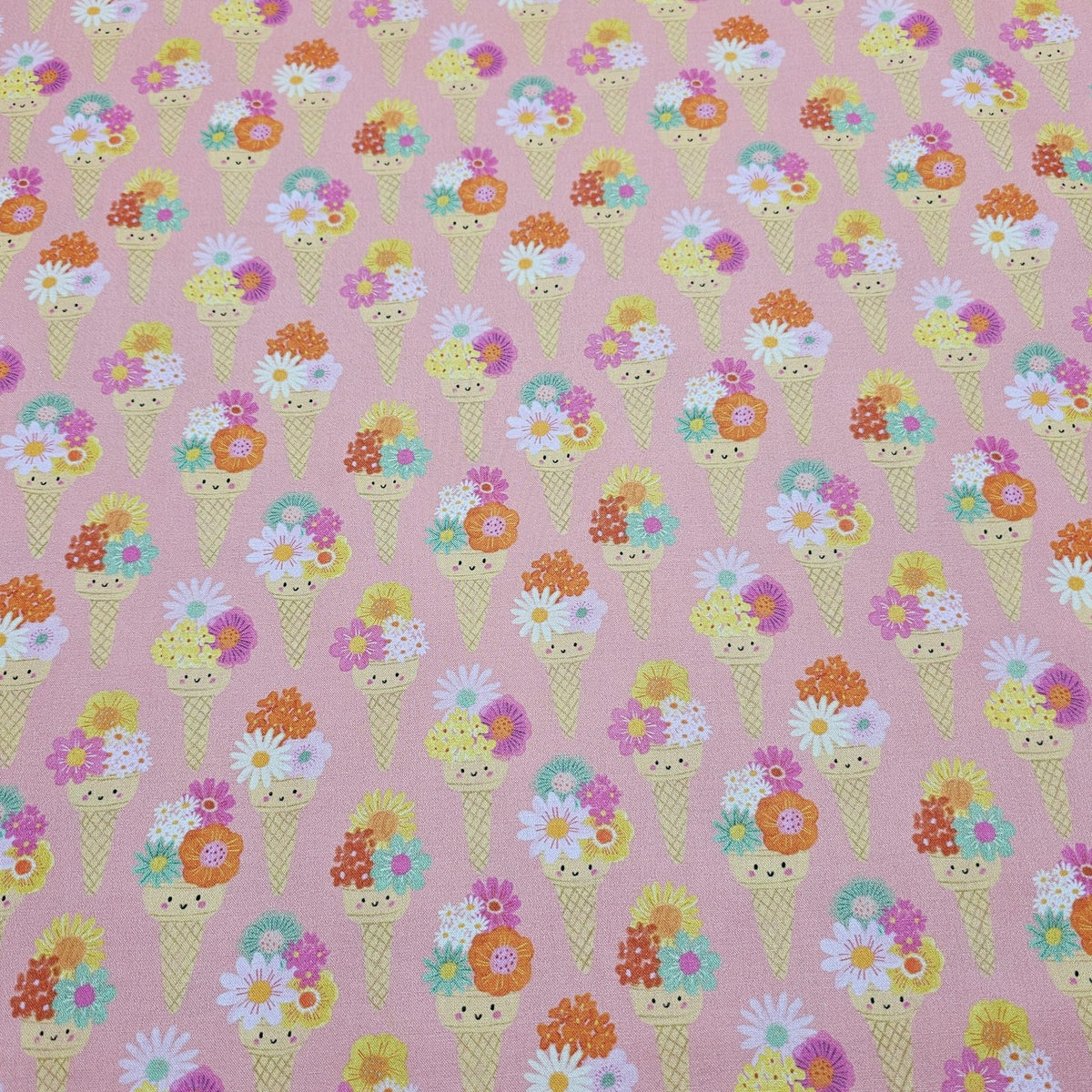 Dashwood Studio - Bee Happy by Kate McFarlane - D016
