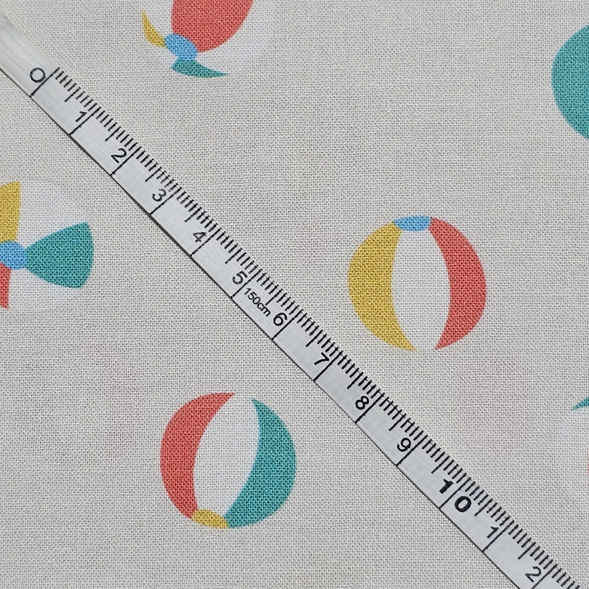 Dashwood Studio - Puppy Pool Party by Nina Ghataqra - D027