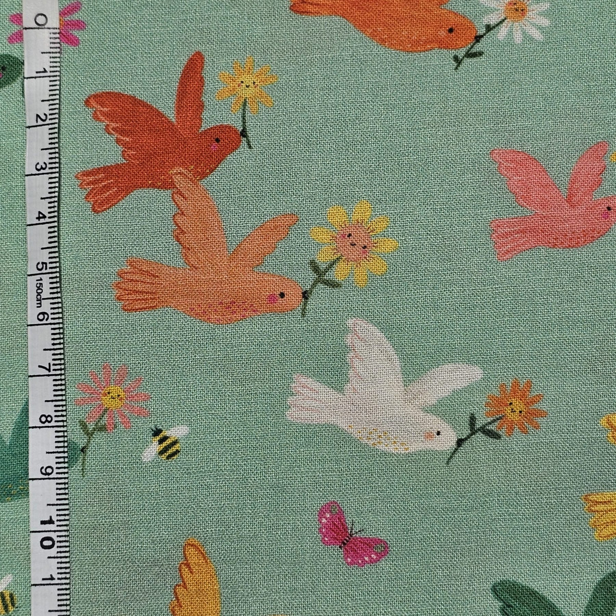 Dashwood Studio - Bee Happy by Kate McFarlane - D044