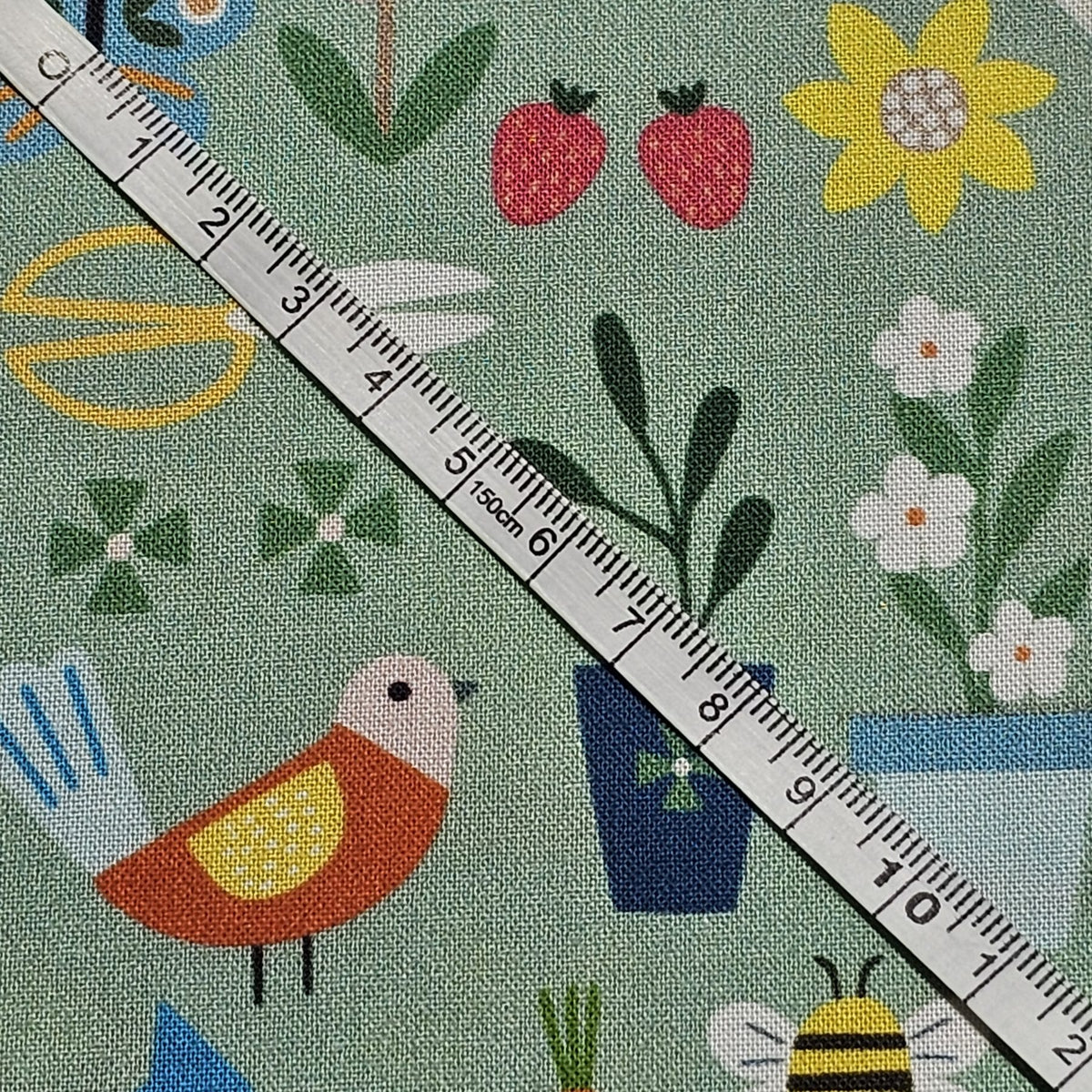 Dashwood Studio - Gardening by Sally Payne  - D059