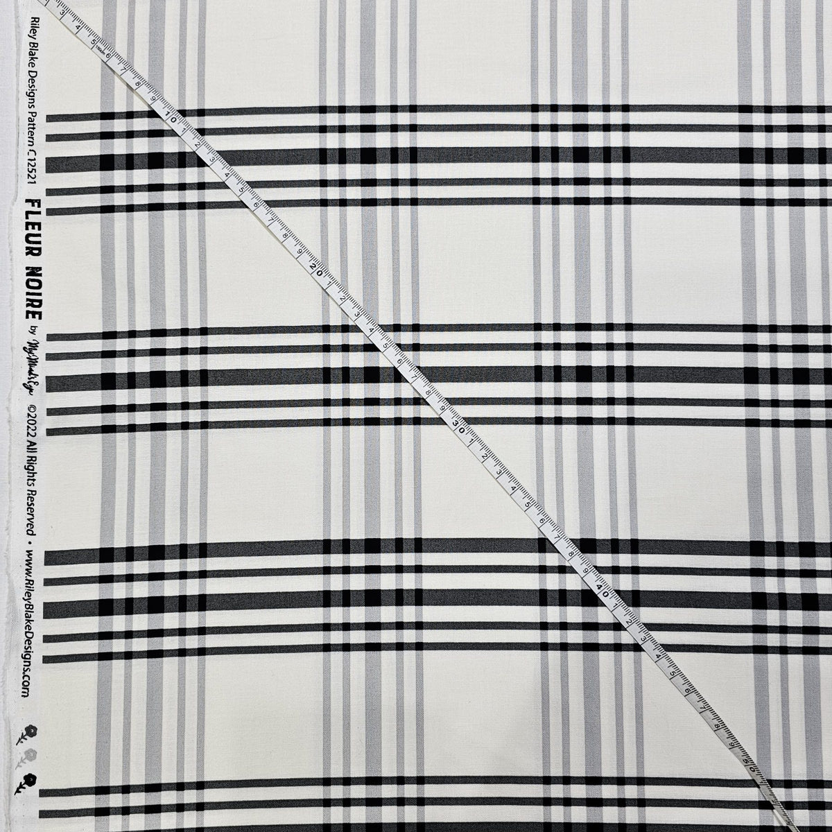 Riley Blake - Fleur Noire Fabric - RB041