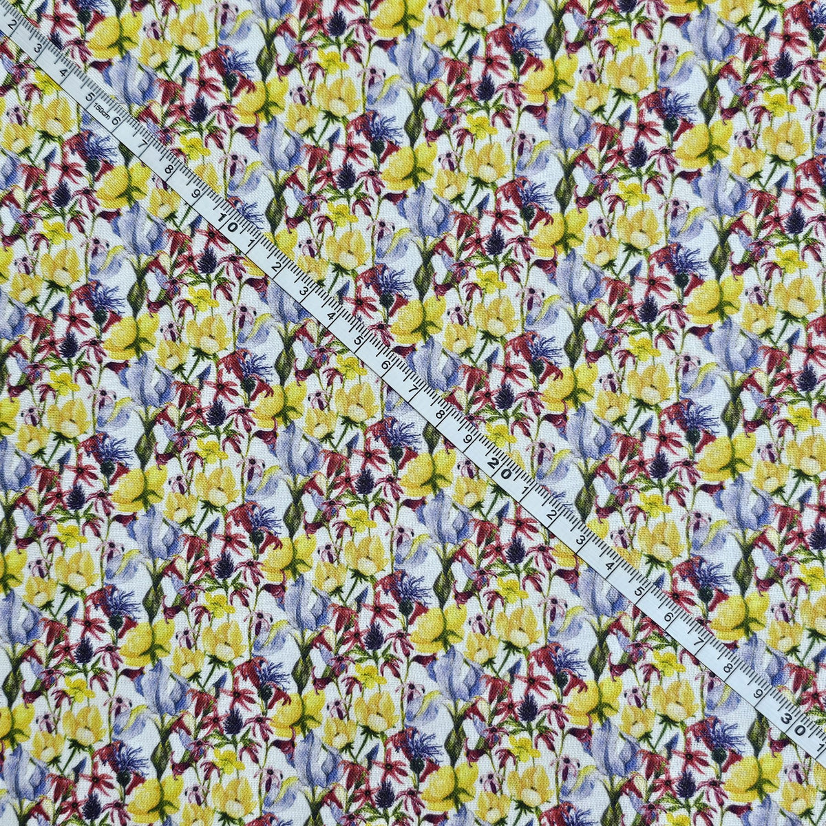 Crafty Fabrics - Small Flowers Design - CC074