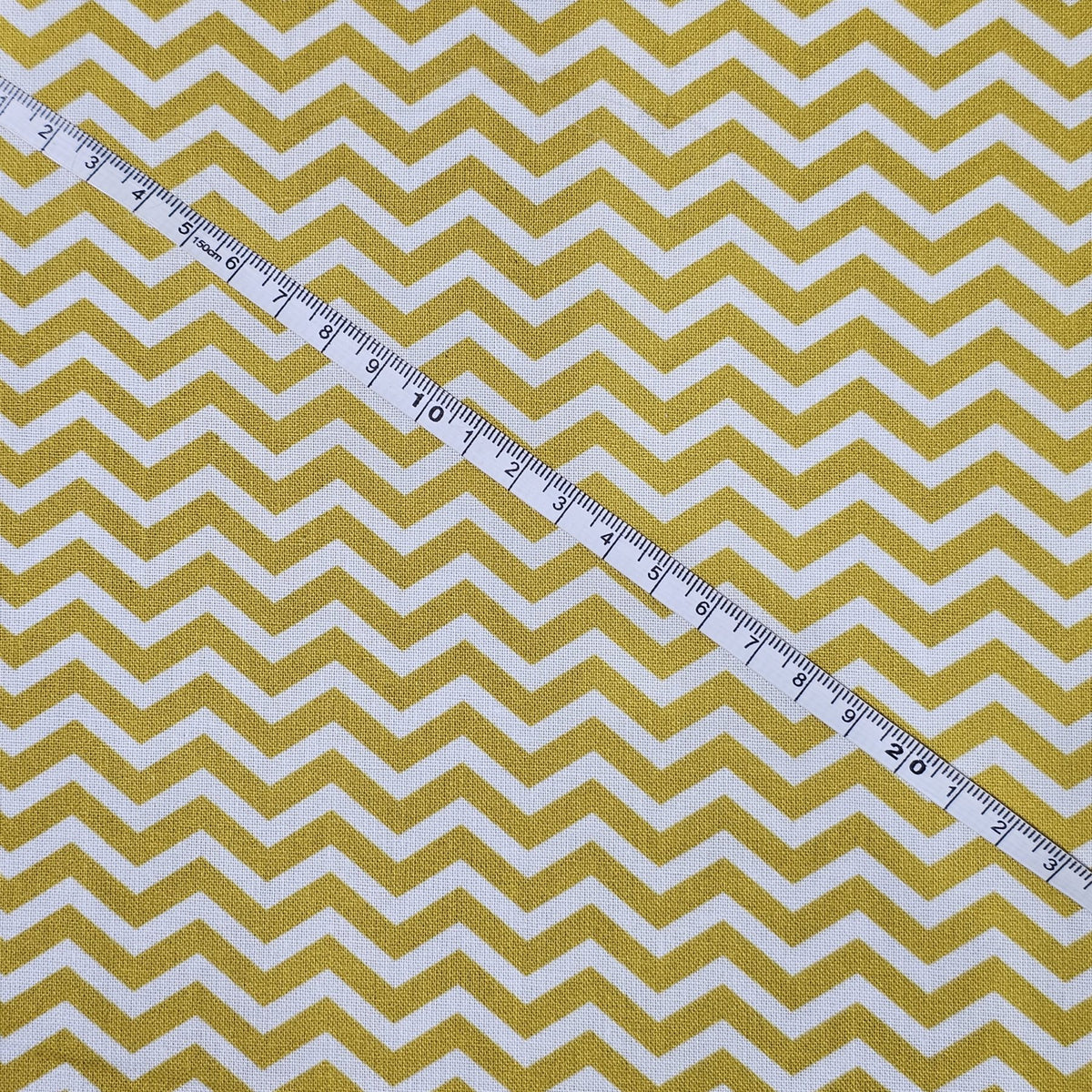 Crafty Fabrics - Small Zigzag Design - CC125