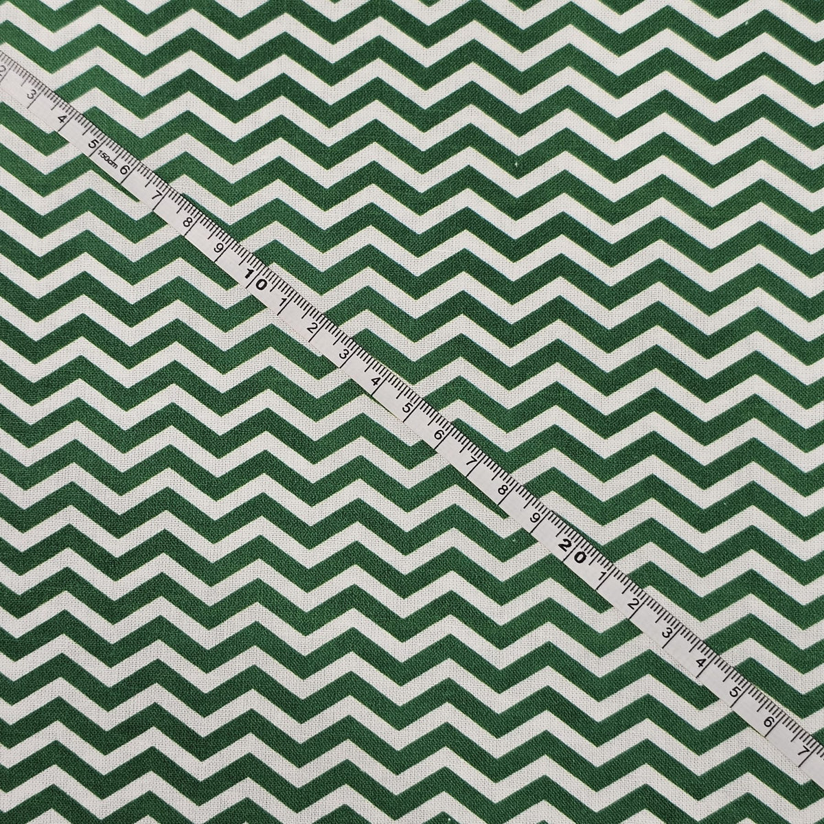 Crafty Fabrics - Small Zigzag Design - CC127