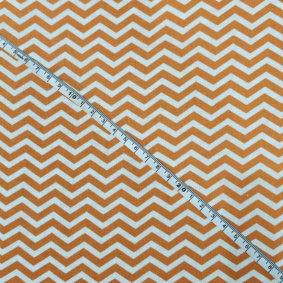 Crafty Fabrics - Small Zigzag Design - CC132