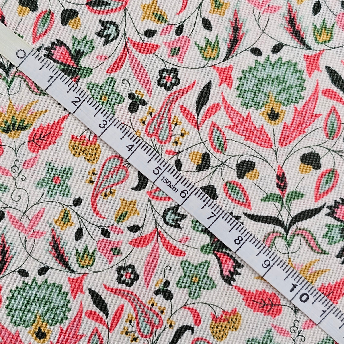 Liberty - Tudor Collection - Quilt Nouveau - L323