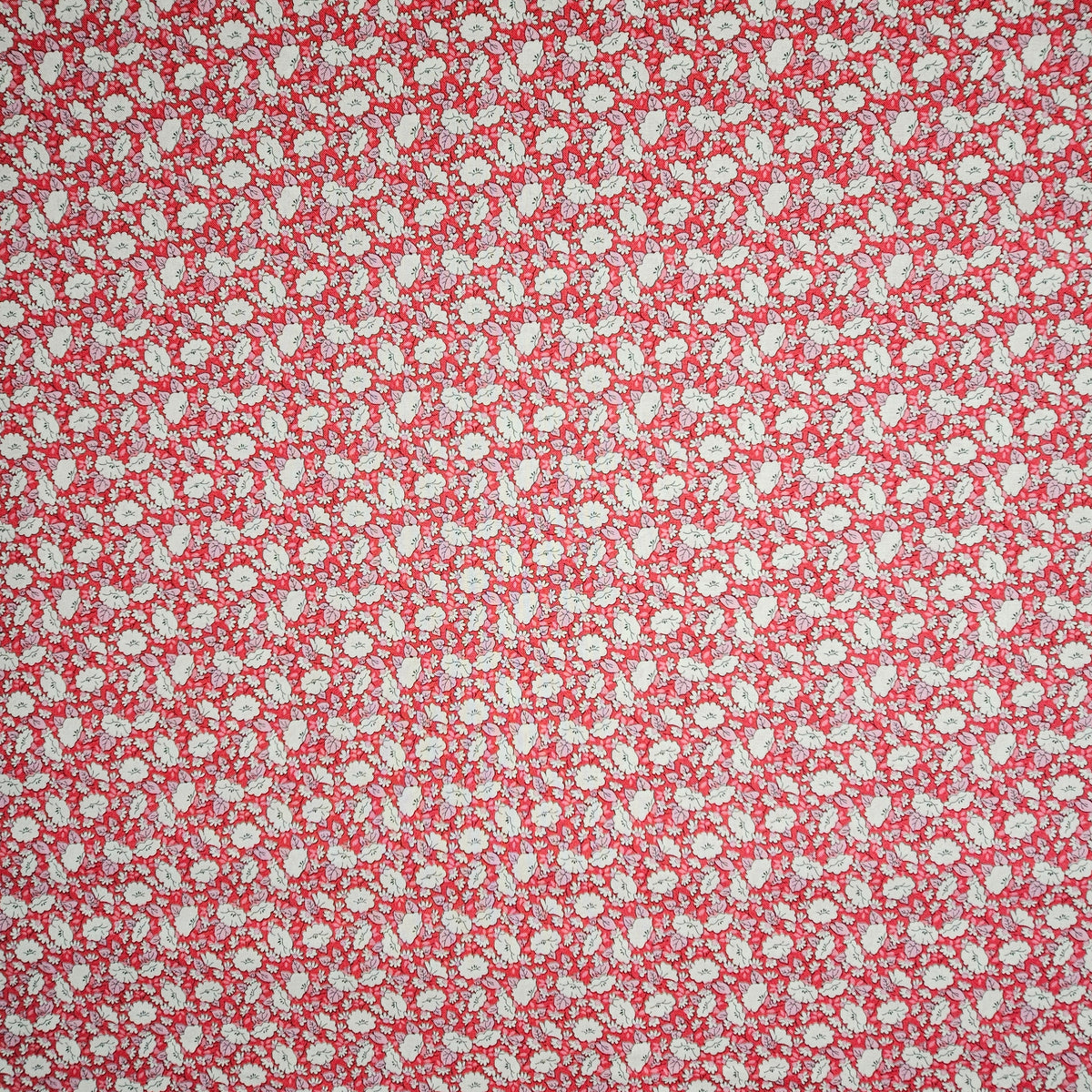 Liberty - Tudor Collection - Mayflower Meadow - L325