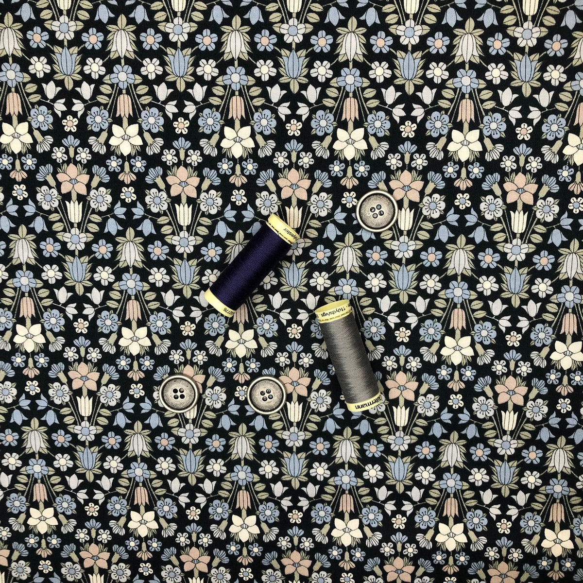 Liberty - Flower Show - L149